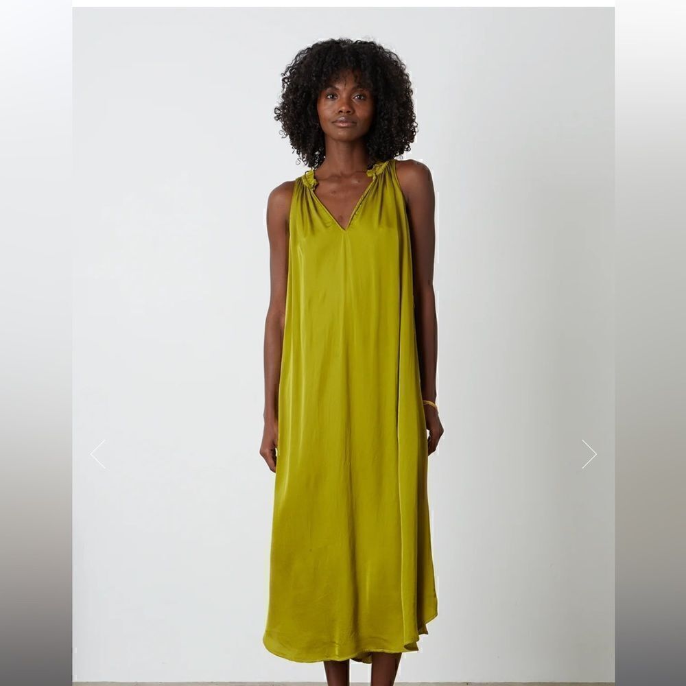 NWT Velvet by Graham & Spencer TALA SATIN MIDI DRESS